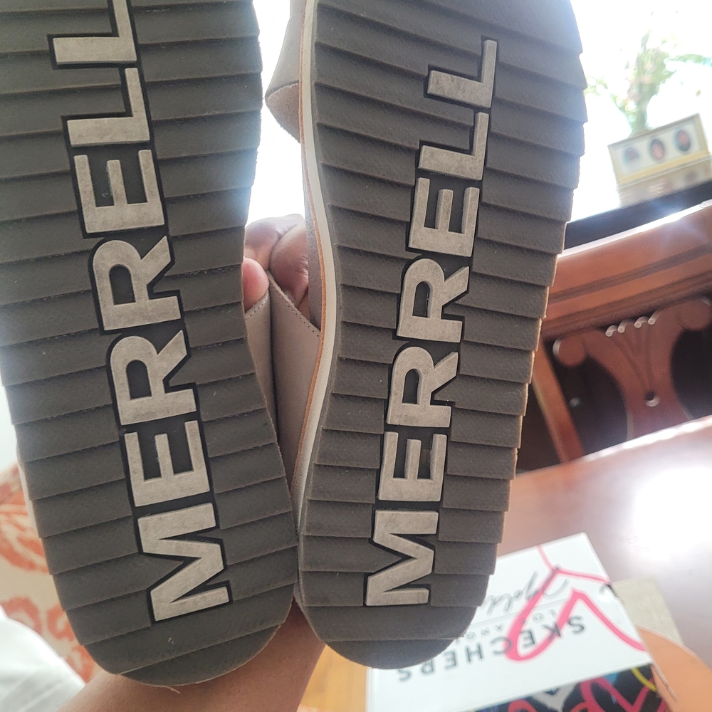 Merrell Women's Beige Slide Sandals - Picture 3 of 4